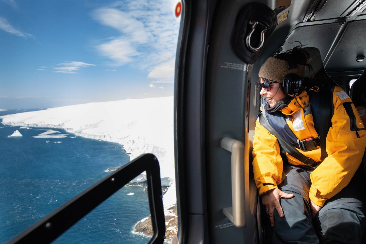 Afbeelding van Helicopter Interior With People 9B6A5465 Michellesole