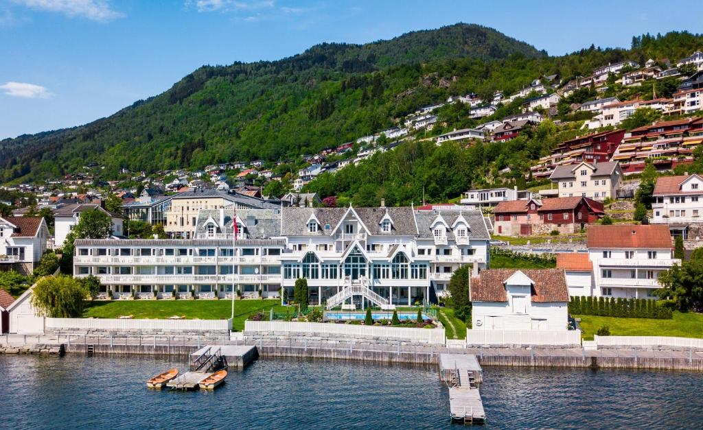 Sogndal, Hofslund Fjord Hotel