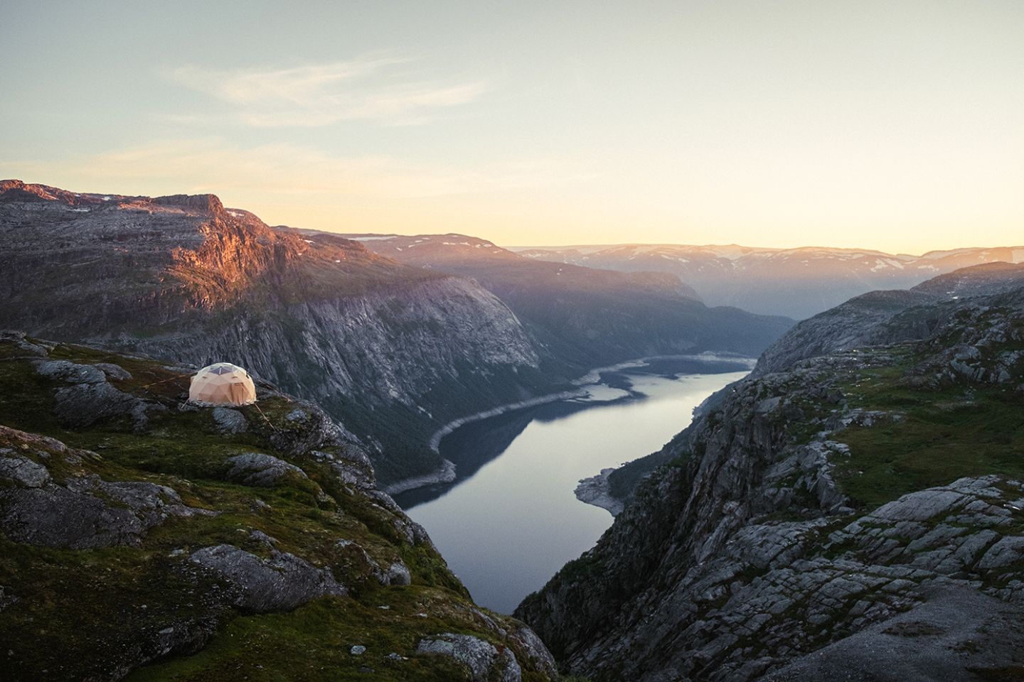 Afbeelding van Trolltunga Active