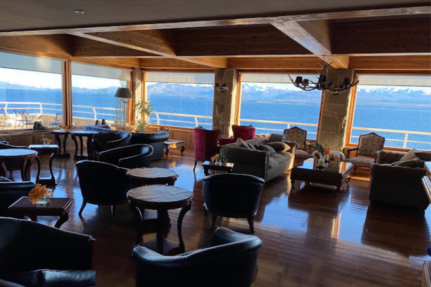 San Carlos de Bariloche, Hotel Cacique Inacayal