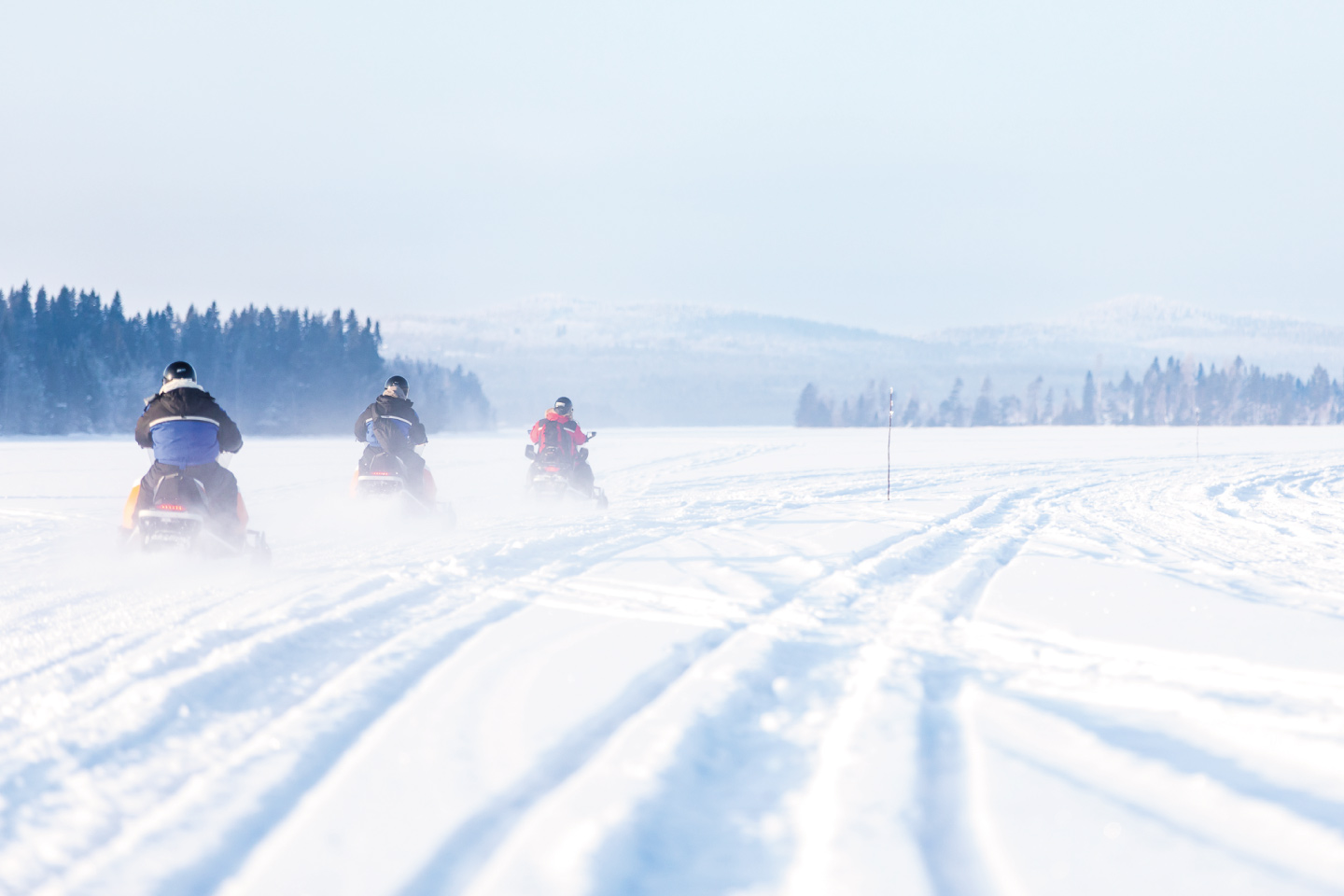 Vuokatti - Sneeuwscootersafari & IJsvissen