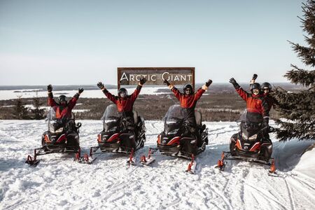 Arctic Giant Sneeuwscootertocht