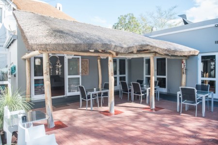 Ballinderry Guesthouse Patio