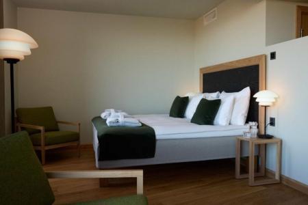 Bodo Wood Hotel 10