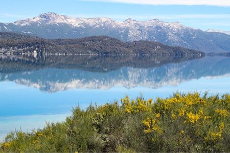 Fly Drive  Argentinie%CC%88 En Chili  Meren%2C Bossen %26 Vulkanen Lago Nahuel Huapi