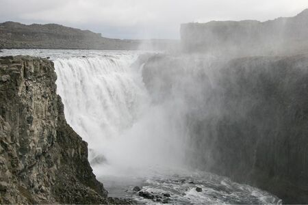 Fly Drive Hafru%CC%81n Walvissafari Op IJsland Dettifoss