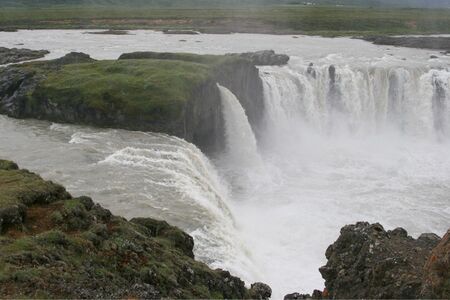 Fly Drive Hafru%CC%81n Walvissafari Op IJsland Godafoss