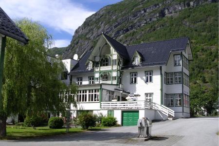 Hjelle Hotel