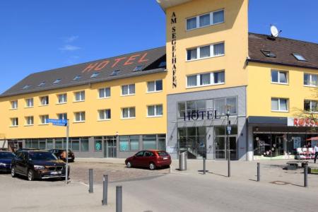 Kiel Am Segelhafen Hotel