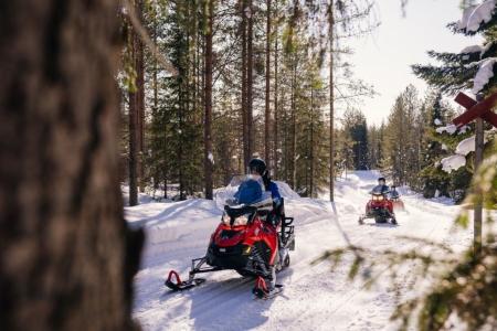 Sneeuwscootertocht Apukka Resort Rovaniemi 4