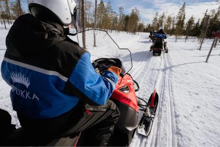 Sneeuwscootertocht Apukka Resort Rovaniemi 6